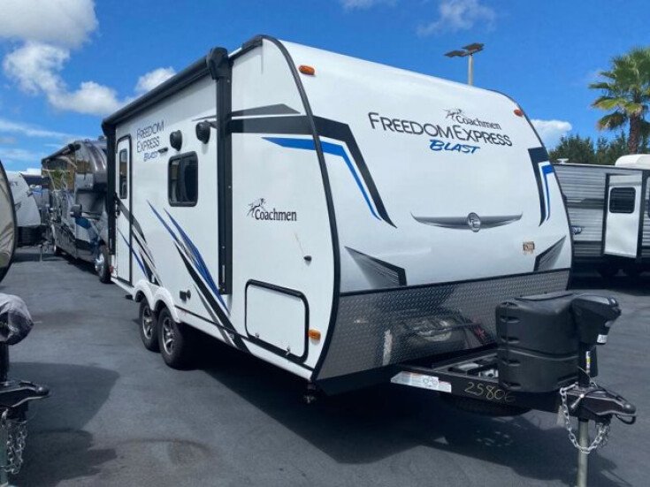 Thumbnail Photo undefined for New 2023 Coachmen Freedom Express